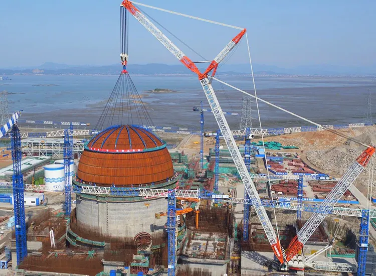 3,200-ton crawler crane