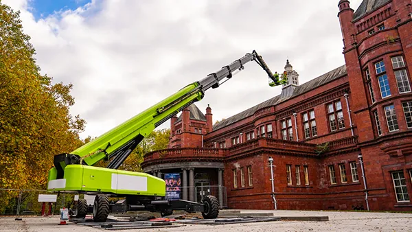 World's highest straight boom (telescopic) aerial work platform ZT82J operating in the UK