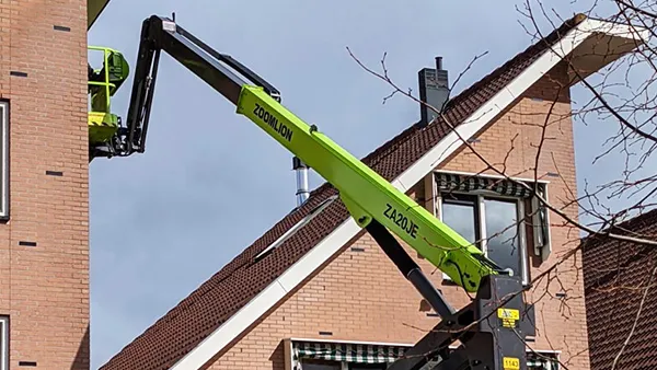 Electric Articulating Boom Lift ZA20JE in Europe