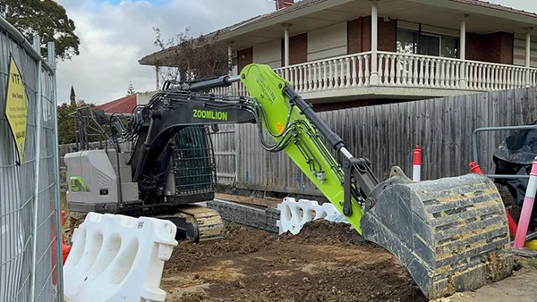 Medium Excavator ZE145GU in Australia