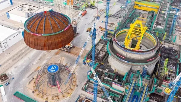 3,200-ton crawler crane completes the lifting of the inner dome for the Zhangzhou Nuclear Power Plant