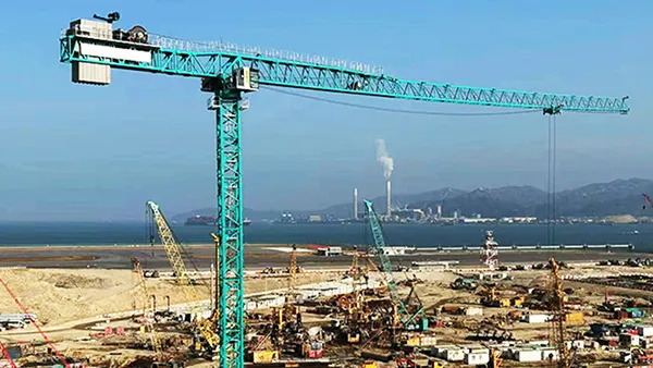 R1000 tower crane operating at Hong Kong International Airport