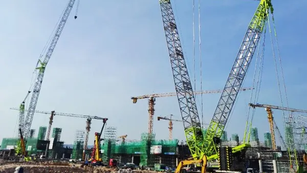 ZOOMLION 800-Ton Crawler Cranes Support Airport Expansion in Vietnam