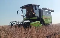 TE100 Wheeled Combine Harvester